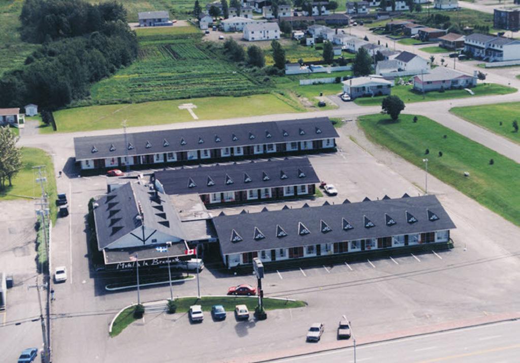 Motel A La Brunante Sainte Anne-des-Chênes Buitenkant foto